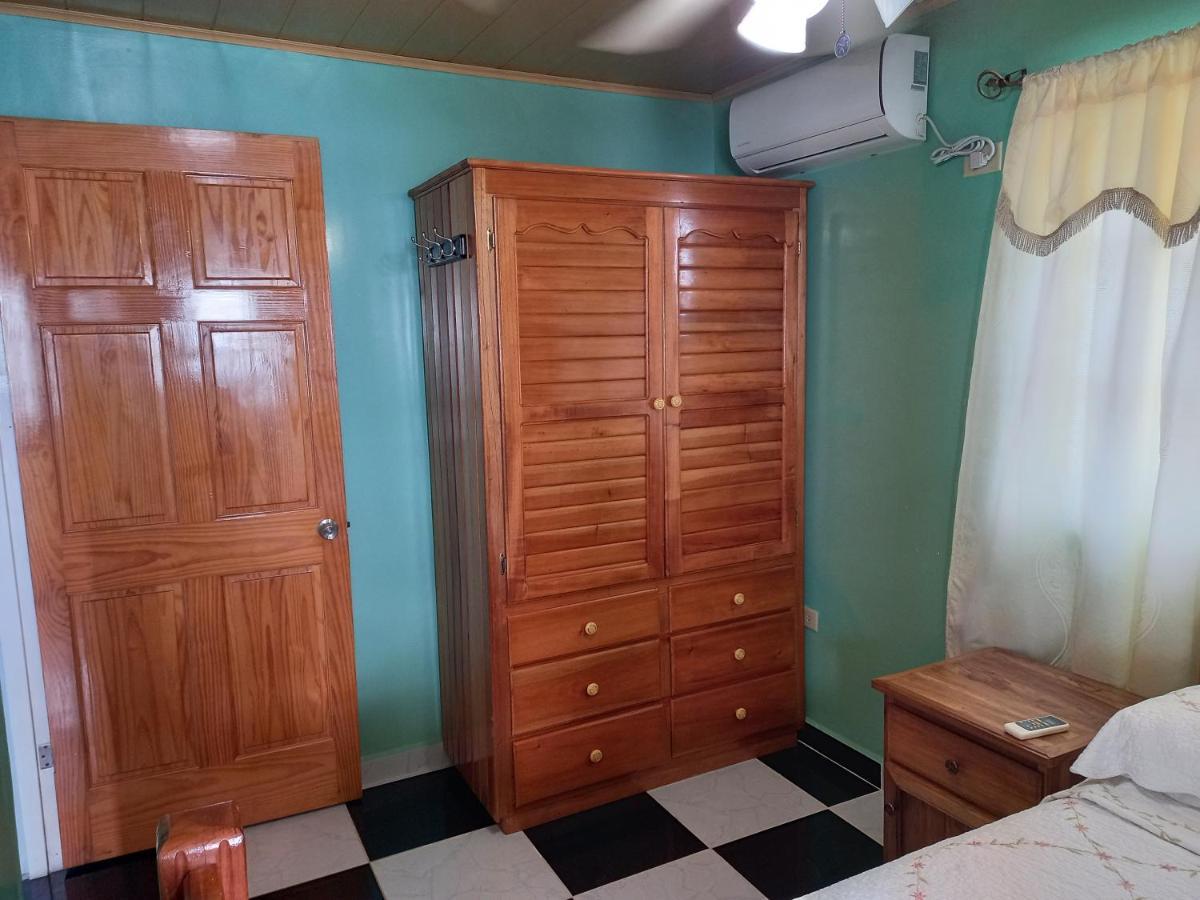 Urania House Villa Bocas Town Kültér fotó